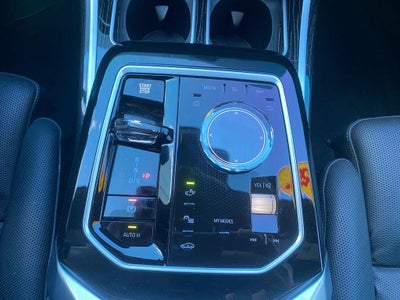 2025 BMW 740i xDrive