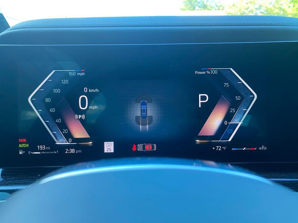 2025 BMW 740i xDrive