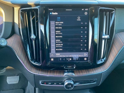 2024 Volvo XC60 B5 Plus Dark Theme