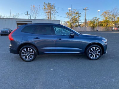 2024 Volvo XC60 B5 Plus Dark Theme