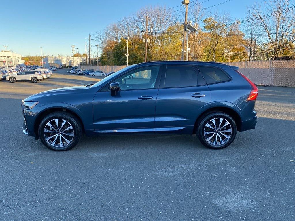 2024 Volvo XC60 B5 Plus Dark Theme